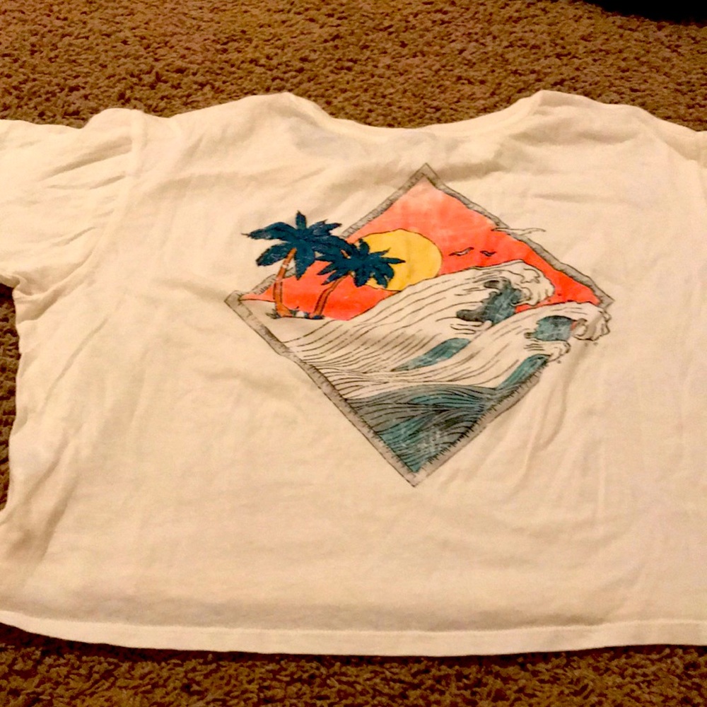 Tillys cropped tee